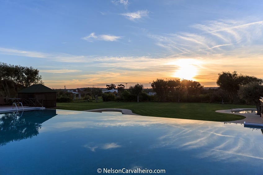 Alentejo Wine Travel Guide - Convento do Espinheiro - Pool