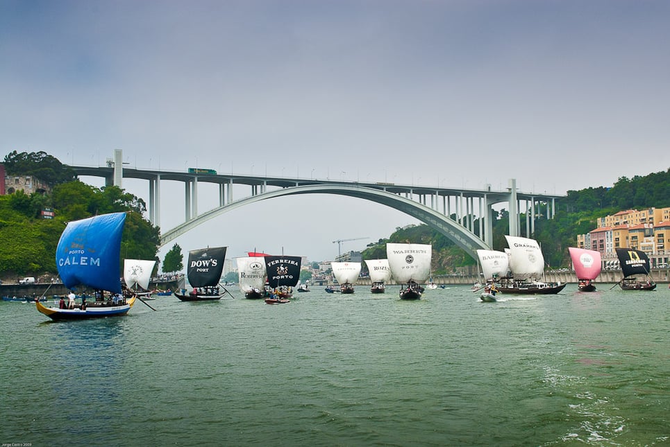 Regata-de-Barcos-Rabelos_2010_734-fot-Confraria-do-Vinho-do-Porto