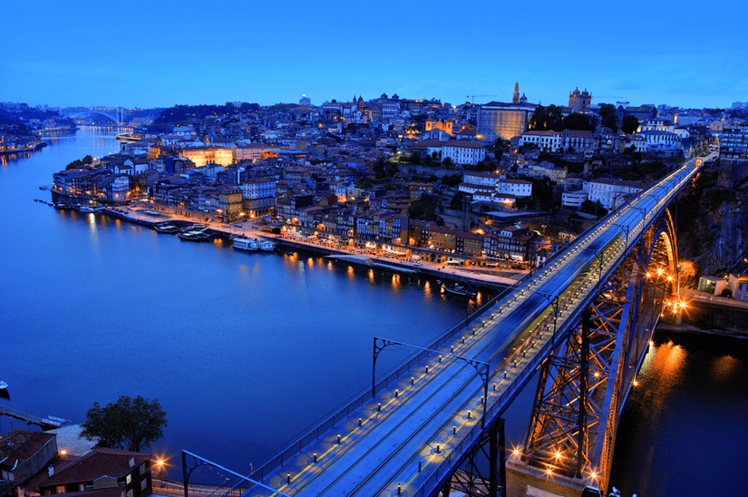 Porto at night sightseeing