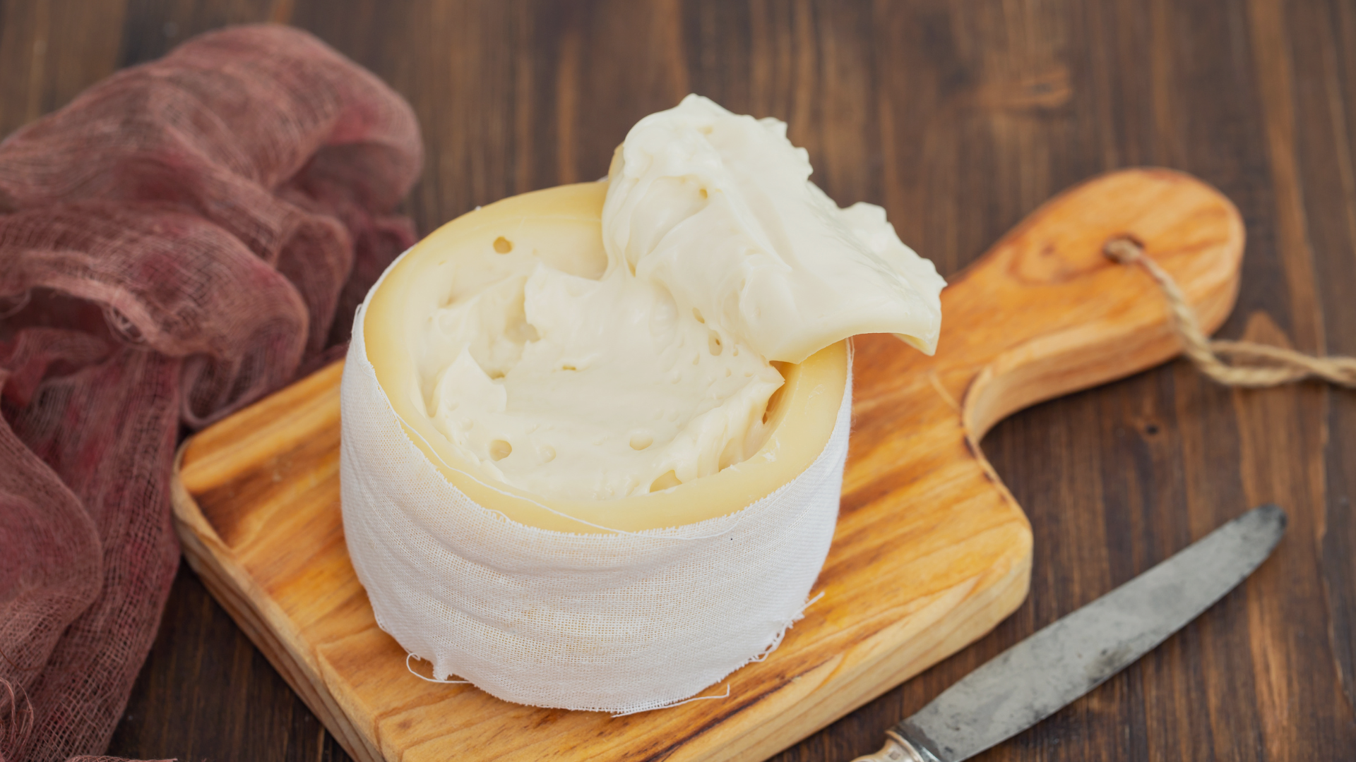 Queijo da Serra with Fig Jam and Walnuts