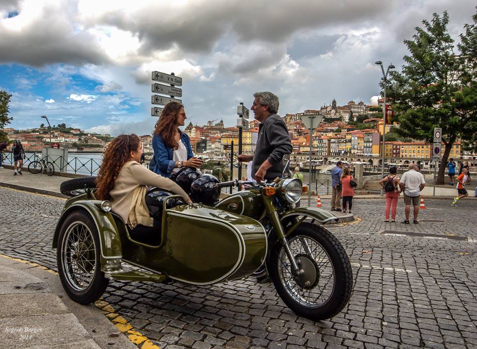 Porto Tours - vintage vehicle with side car - exclusive tours by WINTP