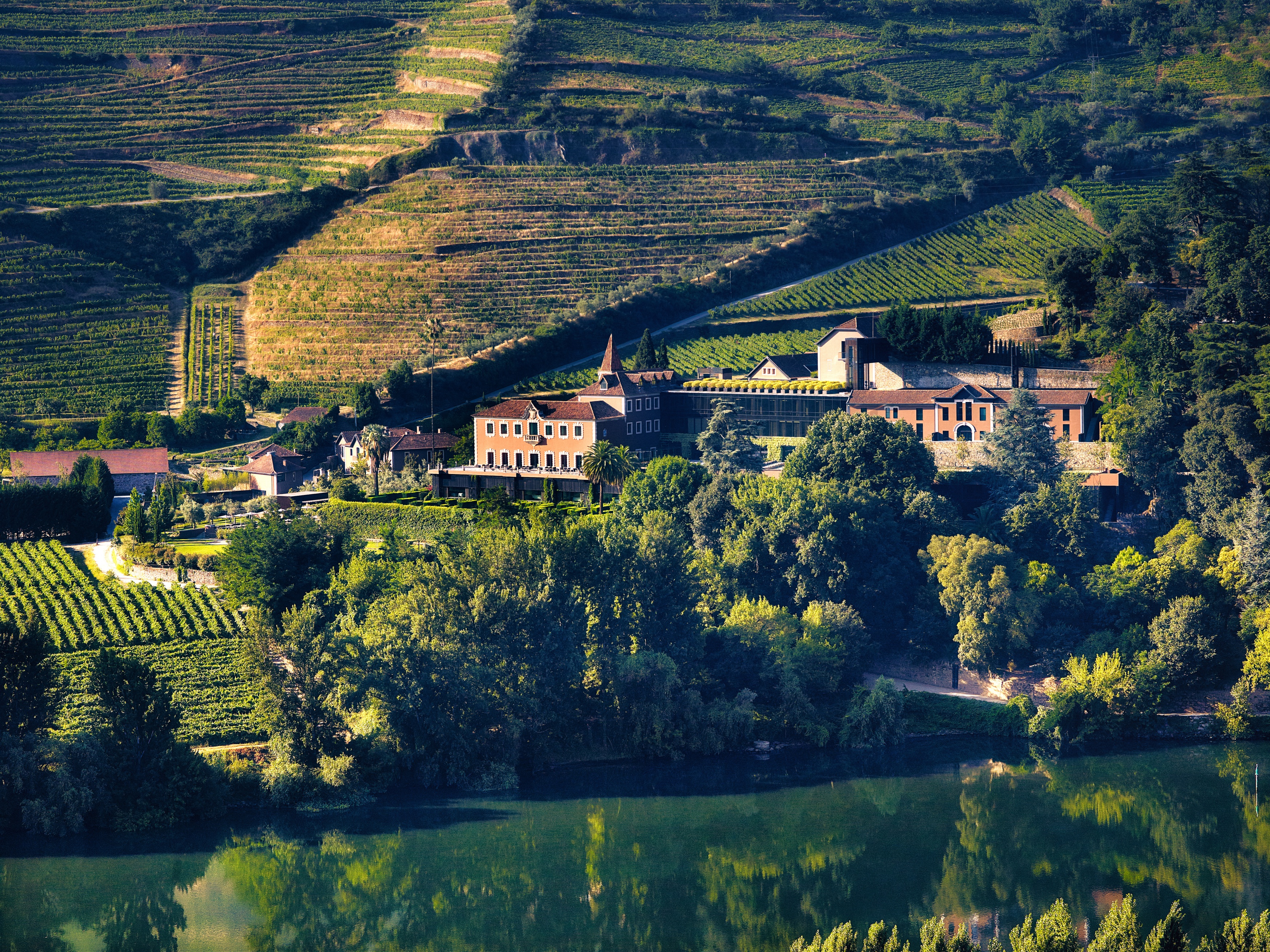 Six_Senses_Douro_Valley_from_the_west_[6188-A4]-3
