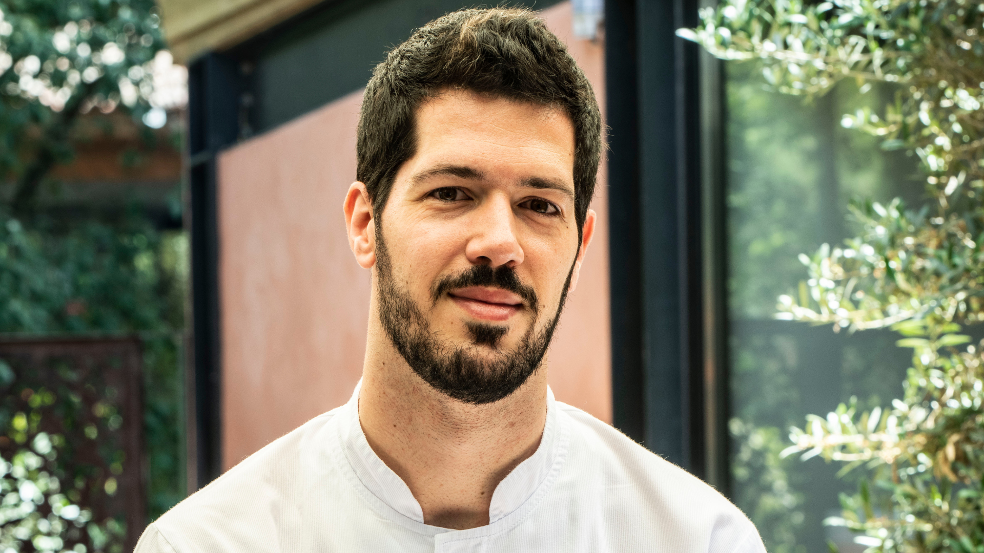 chef tiago Maio sublime comporta's Sem Porta restaurant sub chef