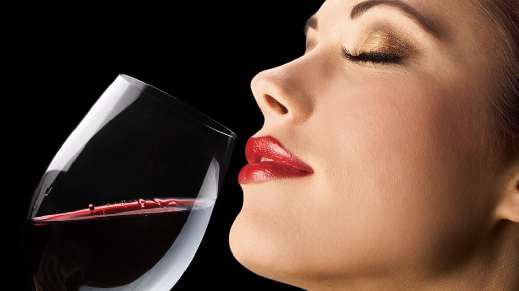 Woman-Drinking-Red-Wine2-1024x574