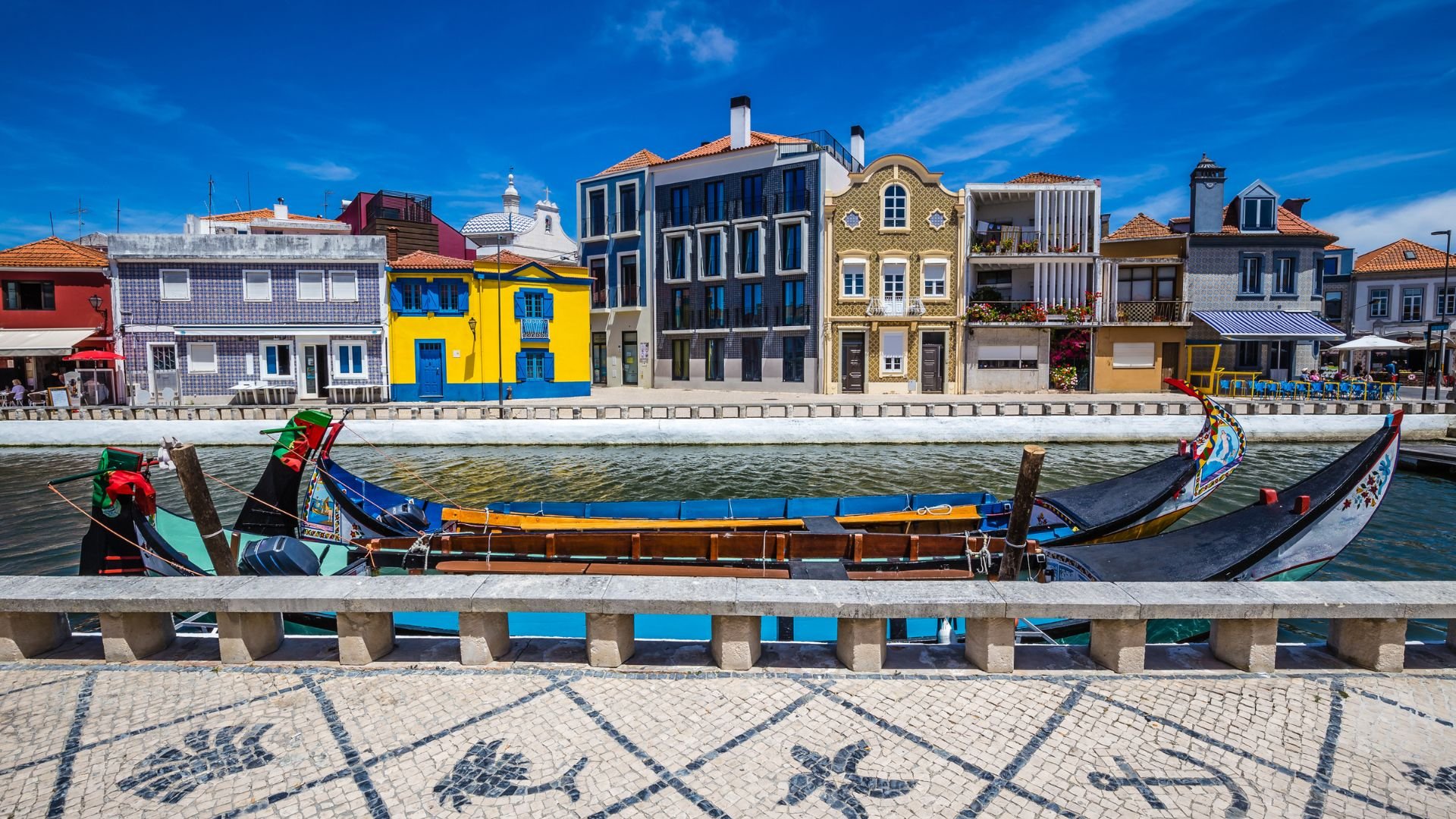 Image of Aveiro's Art Nouveau Route, featuring ornate Art Nouveau architecture and decorative details along the picturesque streets of Aveiro, Portugal