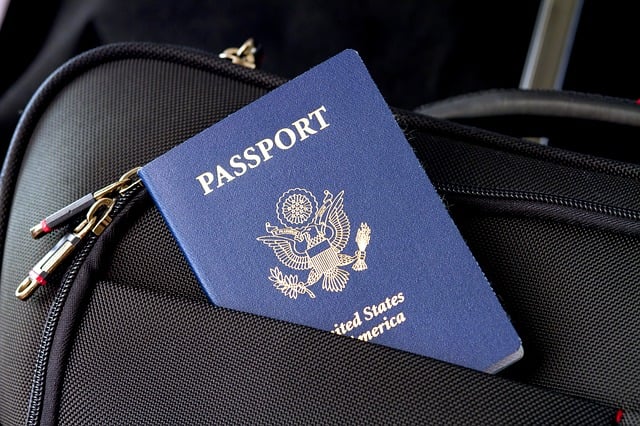 passport-2642172_640