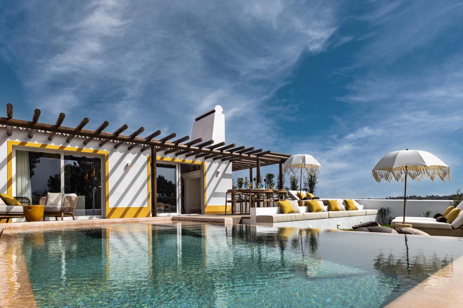 Herdade do Sobroso's New Vineyard Villas: An Immersive Wine Escape in the Alentejo